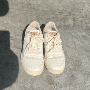 Saye Modelo ‘89 Beige Sneakers